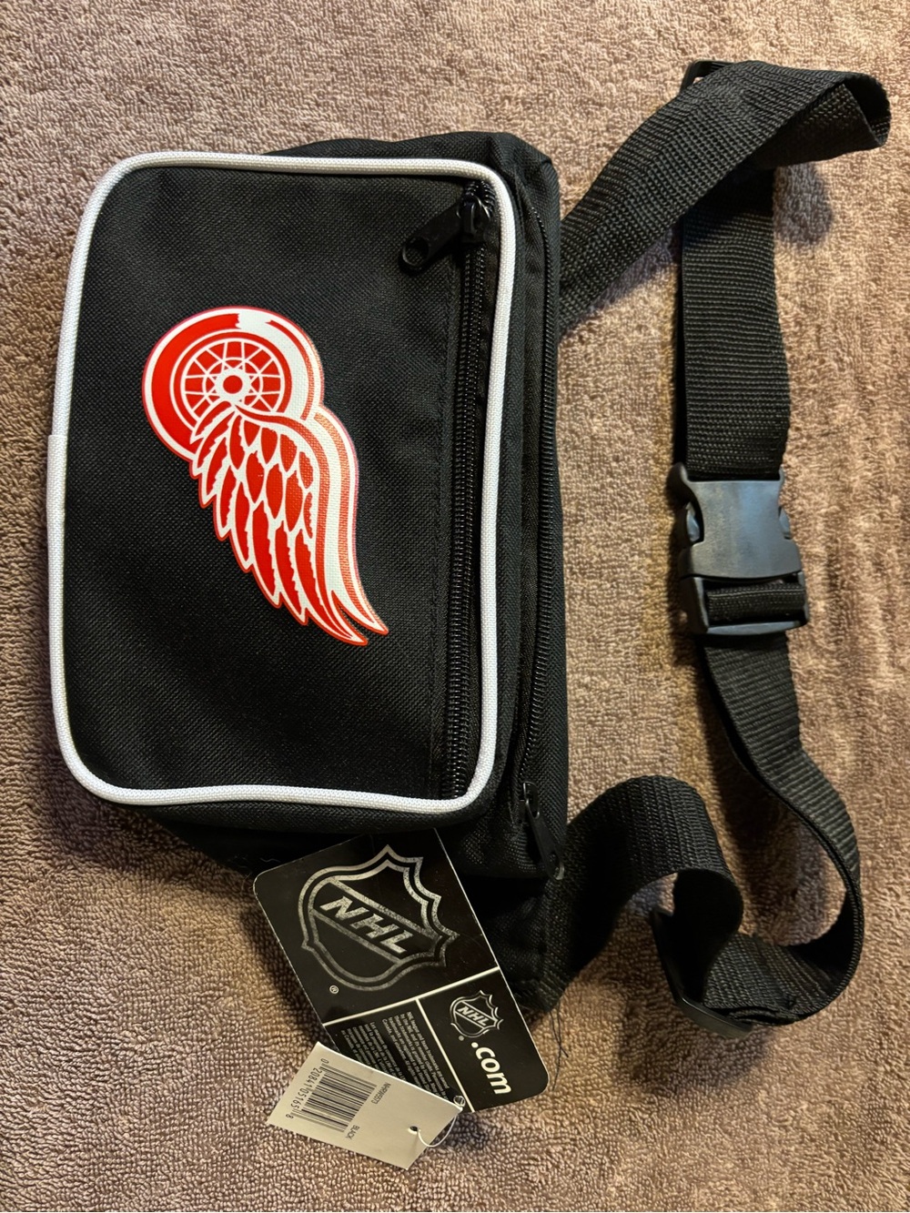 NHL Black Red Detroit Red Wings Belt Bag